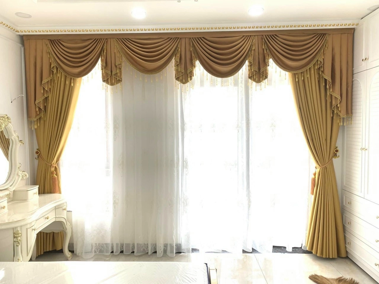 Rèm cửa – mặc áo cho ngôi nhà