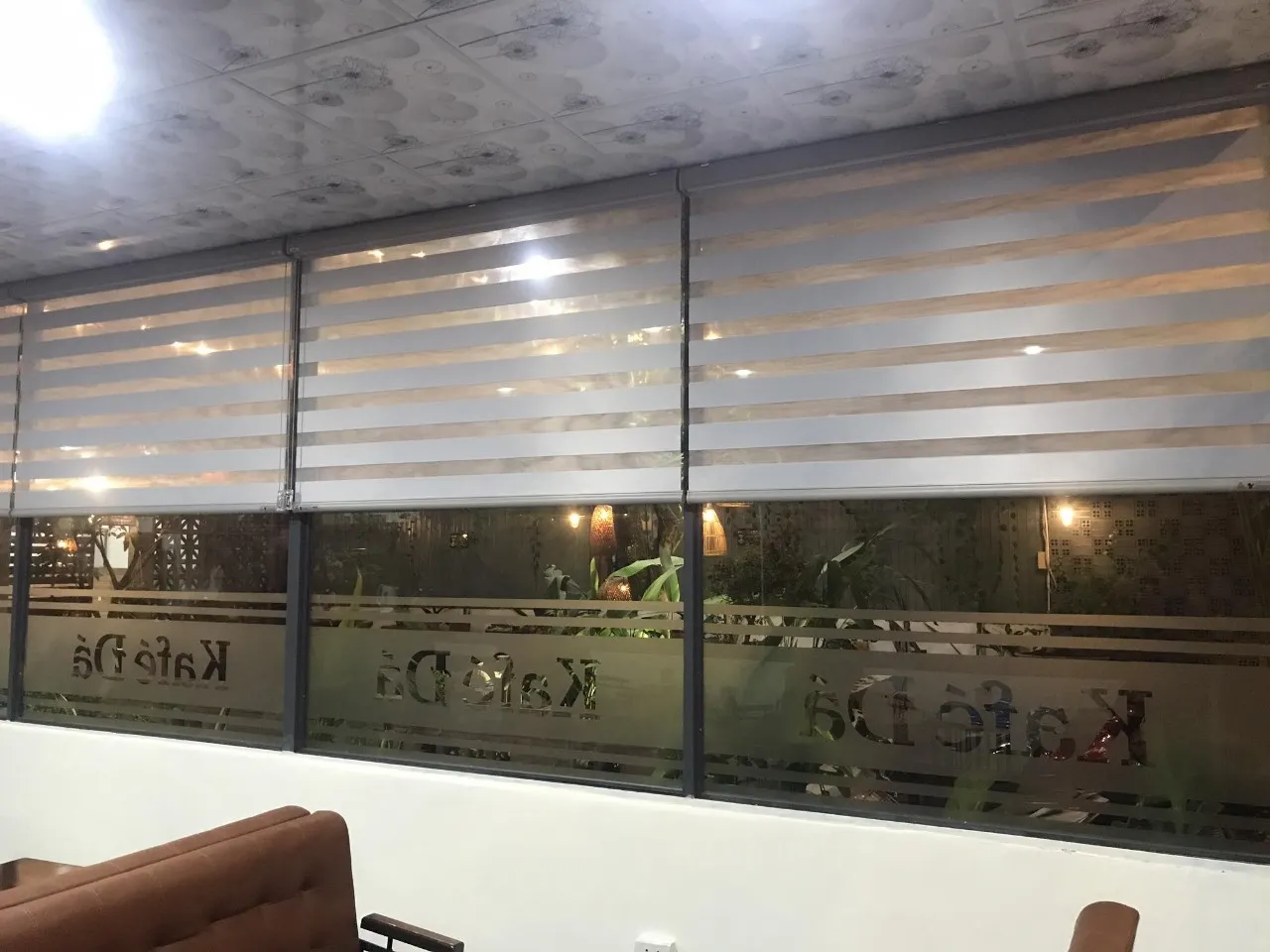 Lắp Đặt Rèm Cầu Vồng Cho Phòng Khách Tại Long An
