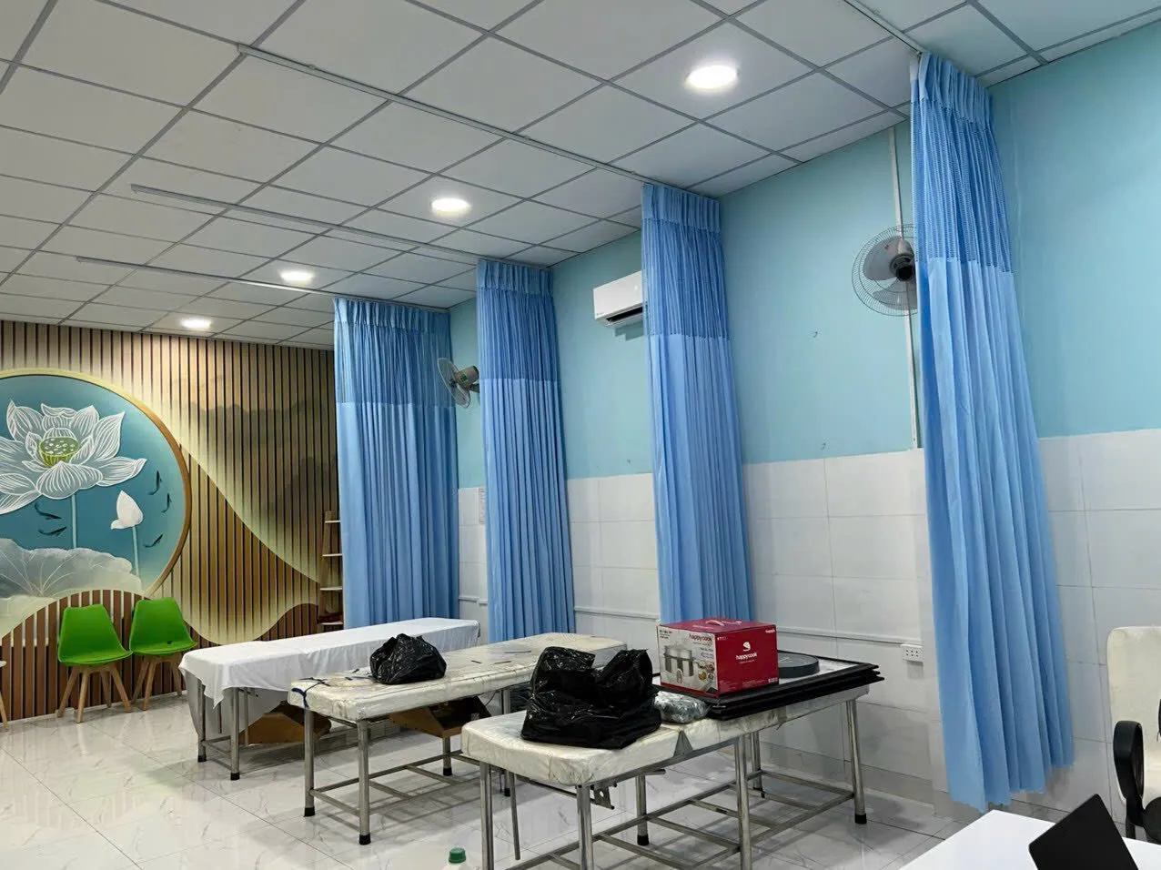 mẫu màn rèm y tế