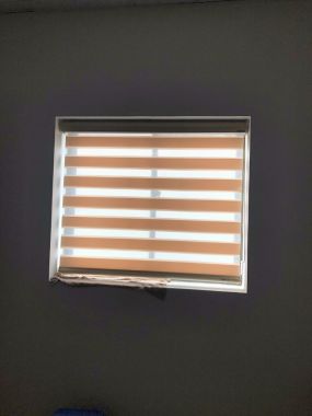 Rèm Cuốn Chống Nắng Cửa Kính Văn Phòng Tại Đức Hòa