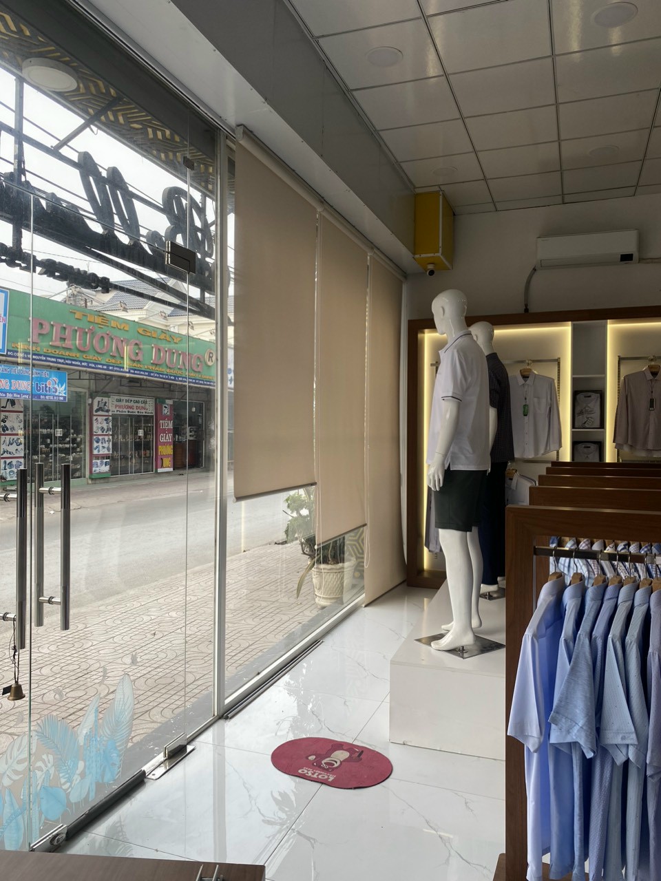 Rèm Cuốn Chống Nắng Tại Tp Hồ Chí Minh